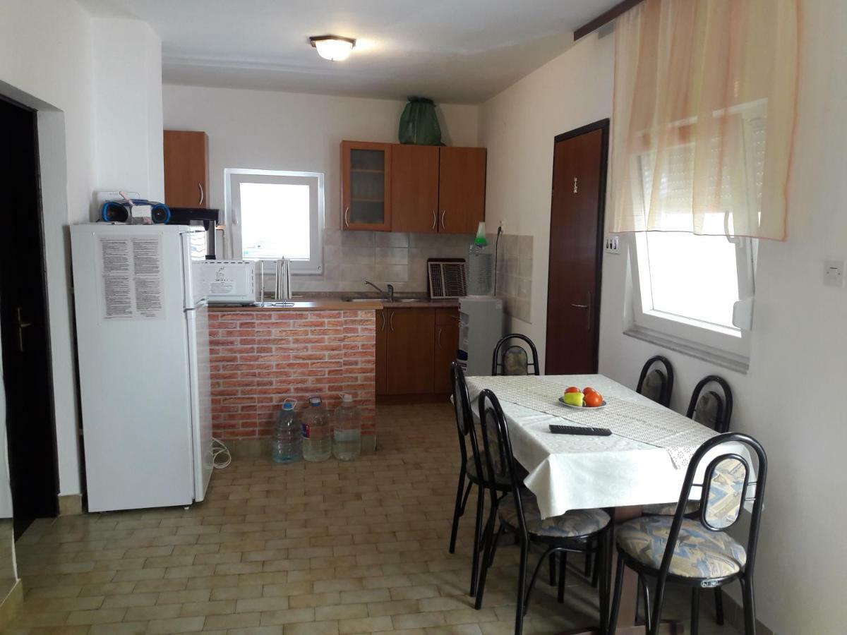 Apartmani Dokoza ヴィル エクステリア 写真